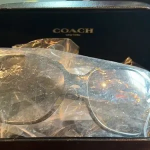 New in case blk Coach sunglasses with little dust cleaner cloth Coach | Accessories | New In Case Blk Coach Sunglasses With  main image 2